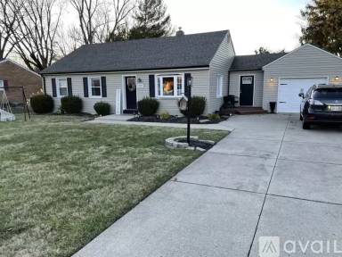 Main picture of 1811 N Longview St