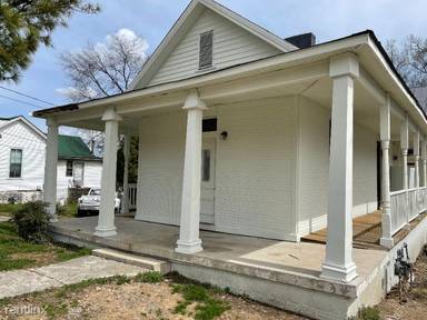 Main picture of 1315 S High St