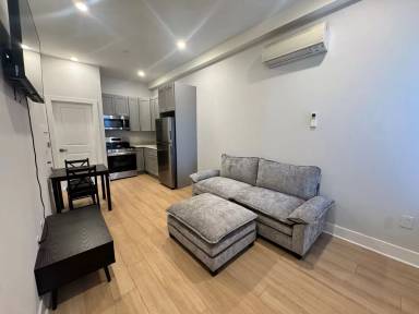 Main picture of 880 N 41st St