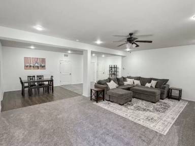 Main picture of 2869 Sophia Way