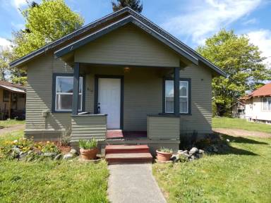 Main picture of 610 S Cedar St
