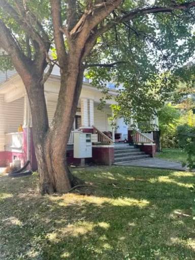 Main picture of 600 Radford Pl