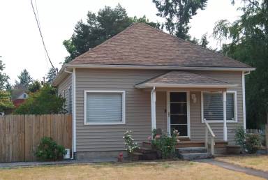 Main picture of 412 S Dayton Ave