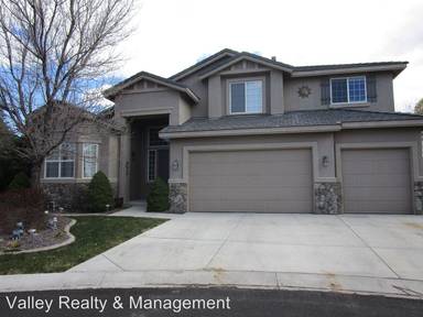 Main picture of 114 Turnberry Ct