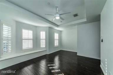 Main picture of 15731 Spectrum Dr