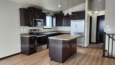 Main picture of 6880 67th St S