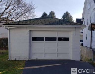 Main picture of 305 Clarkson Ave