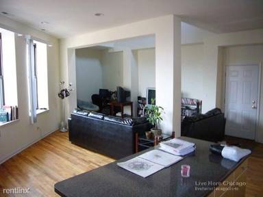 Main picture of 2336 N Milwaukee Ave