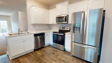 Main picture of 44 Scotch Pebble Dr