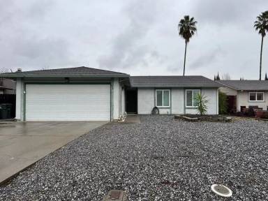 Main picture of 556 Gregory Dr