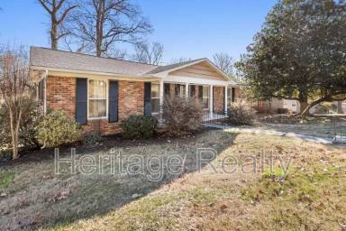 Main picture of 700 Piper Rd