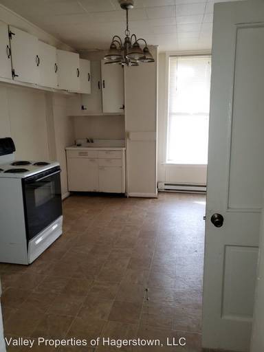 Main picture of 513 W Church St