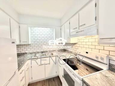 Main picture of 211 S Green St