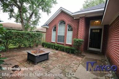 Main picture of 304 S Parkridge Dr