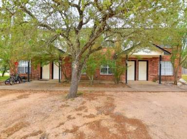 Main picture of 552-558 E Cedar St