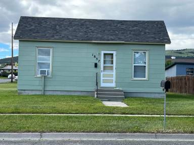 Main picture of 1837 Billings Ave