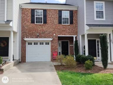 Main picture of 2956 Settle in Ln