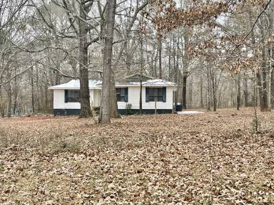 Main picture of 304 Lower Simmons Rd