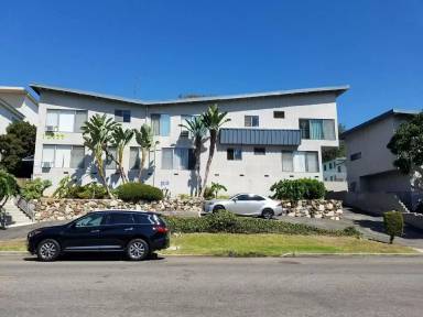 Main picture of 10777 Rose Ave