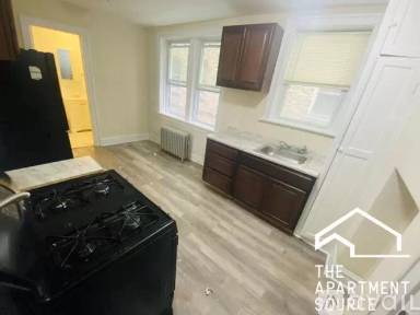 Main picture of 5017 W Cermak Rd