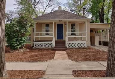 Main picture of 635 Maple St