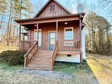 Main picture of 104 North Edge Dr