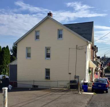 Main picture of 513 Jackson St