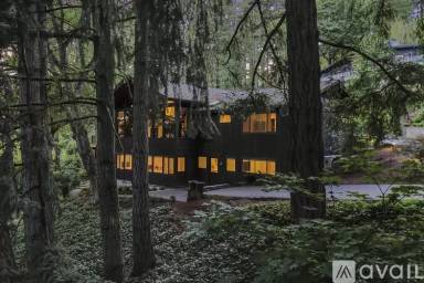 Main picture of 685 SW 84th Ave