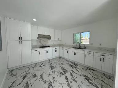 Main picture of 5413 W 4th St