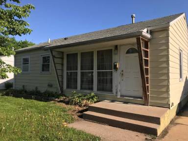 Main picture of 2216 Reynolds Ave SW
