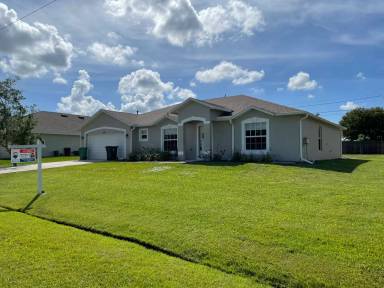 Main picture of 216 SW Kestor Dr