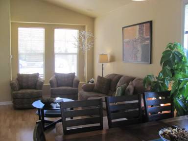 Main picture of 3953 Poinsettia St