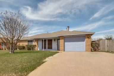 Main picture of 211 Tejas Dr