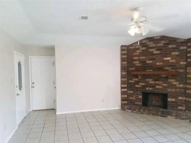 Main picture of 9135 Jennifer St