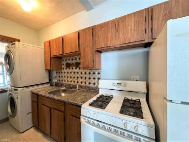Main picture of 40 Prichard Ave