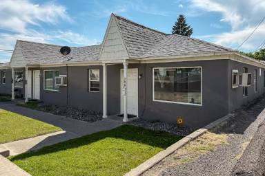 Main picture of 1601 W Clark St