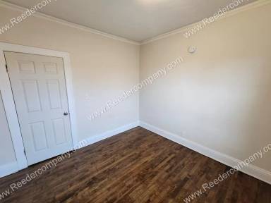 Main picture of 4011 Elm St
