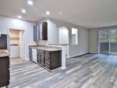 Main picture of 3442 El Camino Real