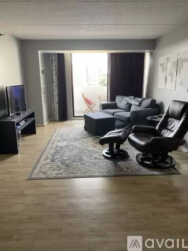 Main picture of Highpointe Condominium