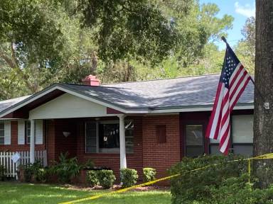 Main picture of 1767 SW 42nd Ave