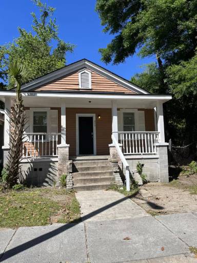 Main picture of 626 W 39th St