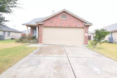 Main picture of 6211 Emilie Ln