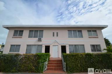 Main picture of 8031 Hawthorne Ave