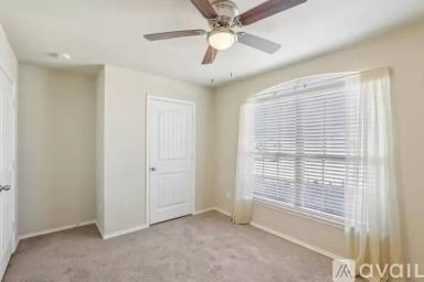 Main picture of 1909 Sorghum Dr