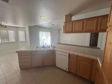 Main picture of 2454 Ranier Way