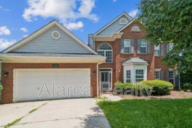 Main picture of 6102 Greengate Ln