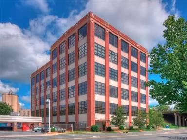 Main picture of 715 N Graham St