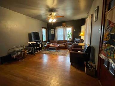 Main picture of 2227 W 4th St