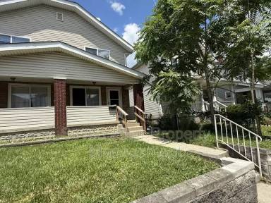 Main picture of 1044 E 16th Ave