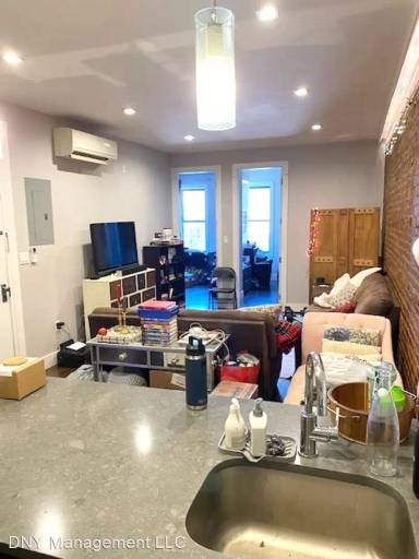 Main picture of 1509 Nostrand Ave